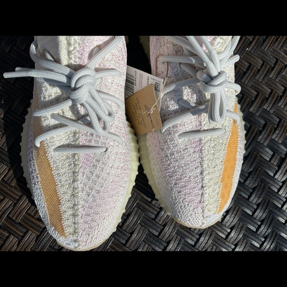 Adidas Yeezy 350 Light Size 9.5 main image 11